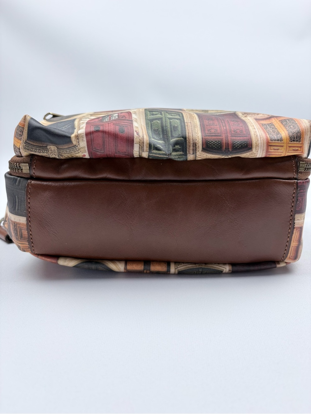 Patricia Nash Piper Canvas coated crossbody and pouch- Doorways to Italy - Picture 5 of 9